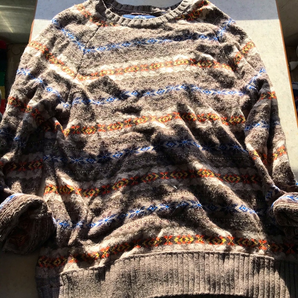 American Eagle Sweater